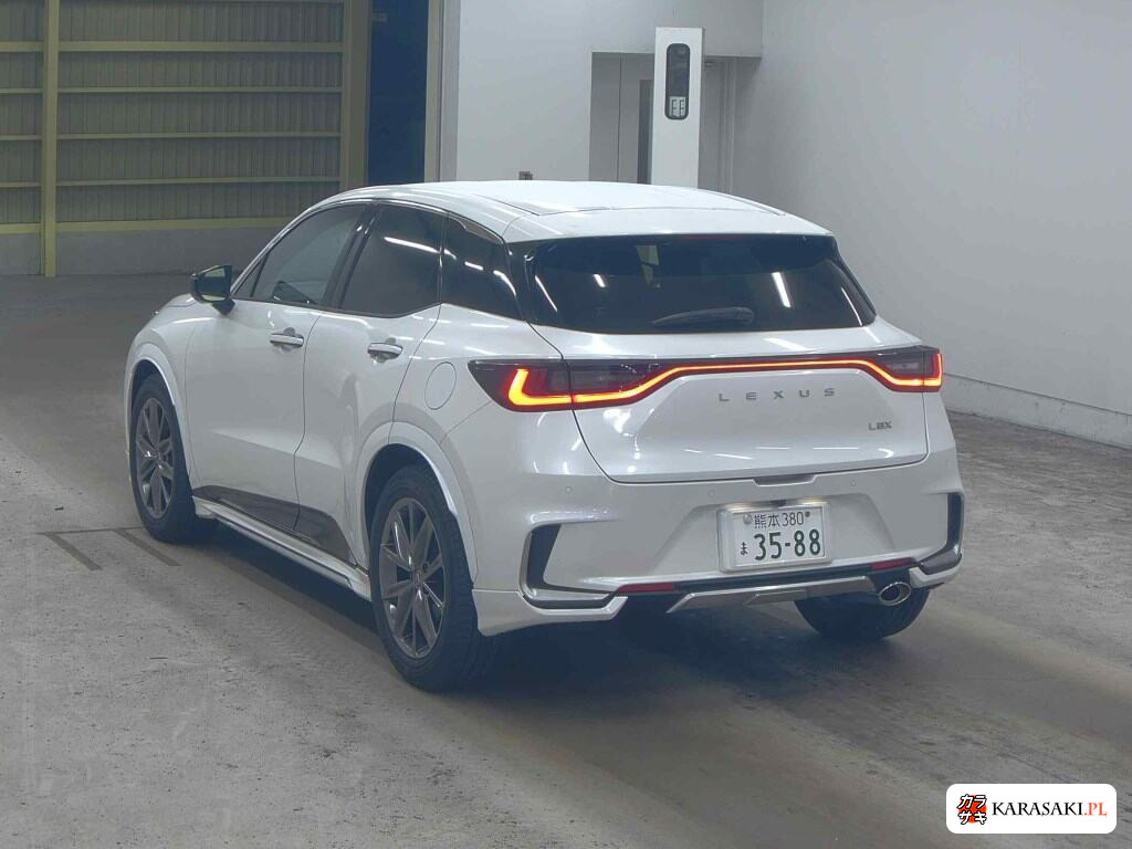 Lexus LBX 2025 z aukcji japońskiej