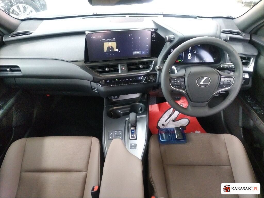Lexus Ux 2025 z aukcji japońskiej