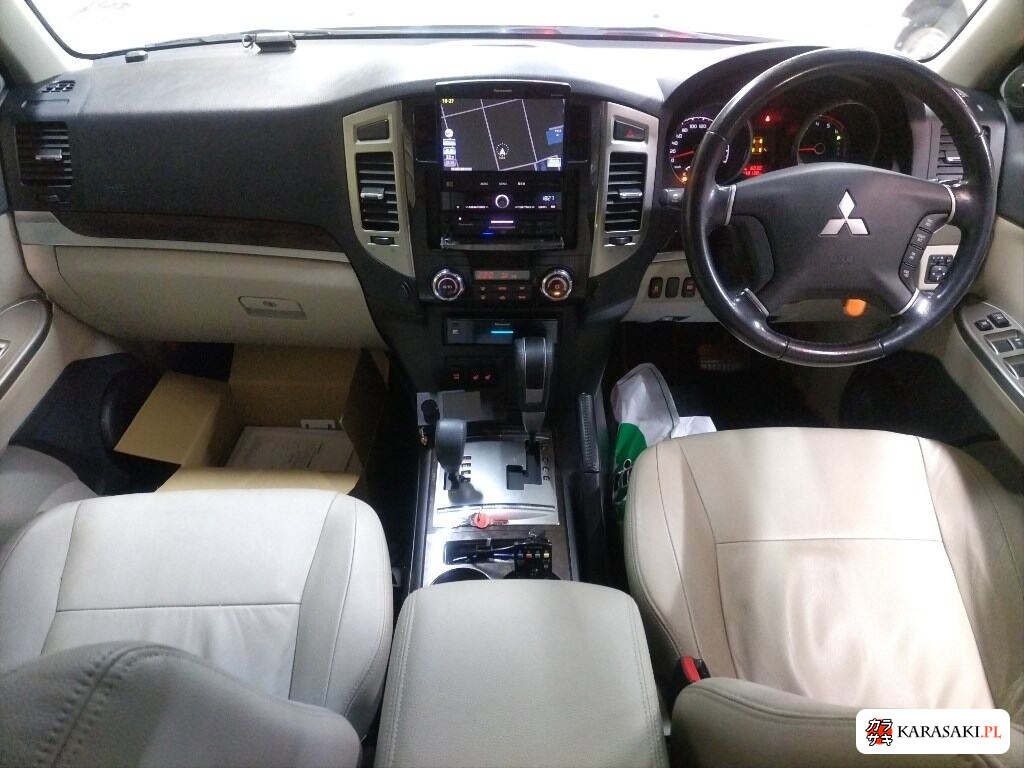 Mitsubishi Pajero 2017 z aukcji japońskiej