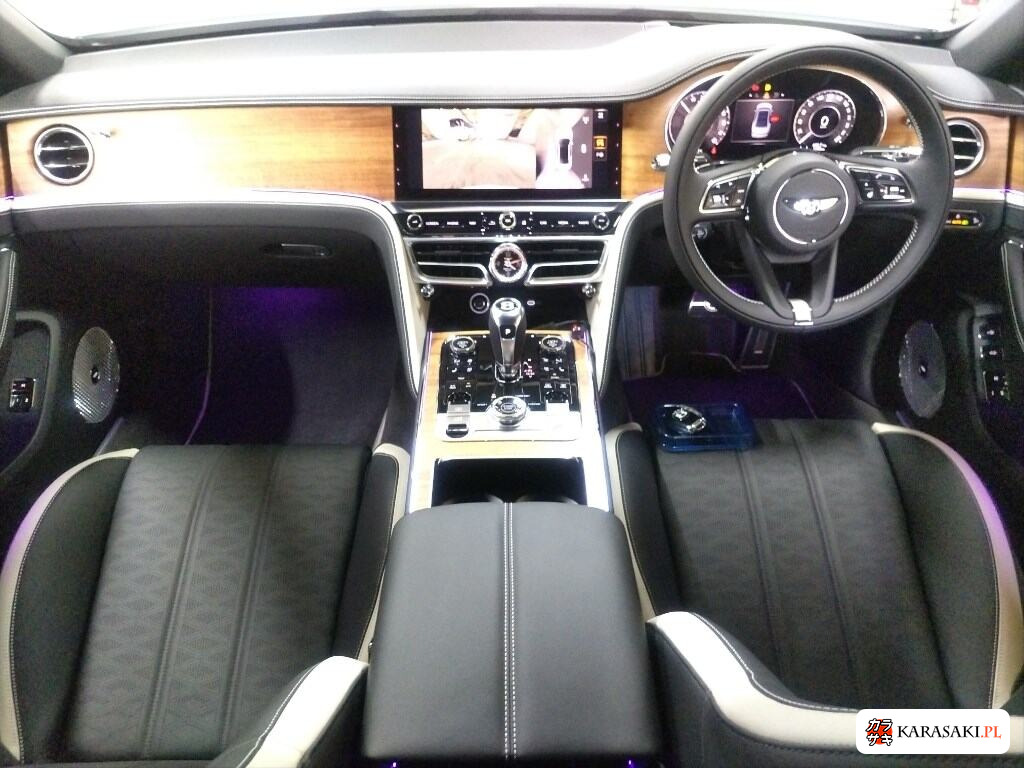 Bentley Flying Spur 2025 z aukcji japońskiej