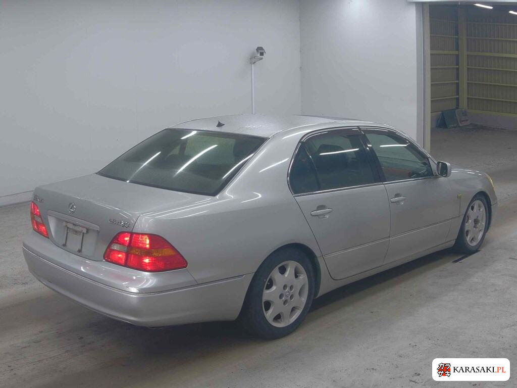 Toyota Celsior 2001 z aukcji japońskiej