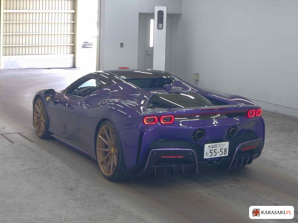 Ferrari SF90 Spider 2023 z aukcji japońskiej