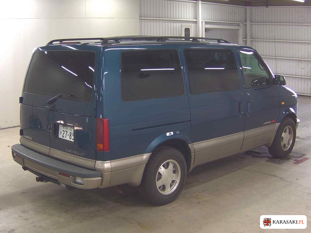 Chevrolet Astro 2002 z aukcji japońskiej