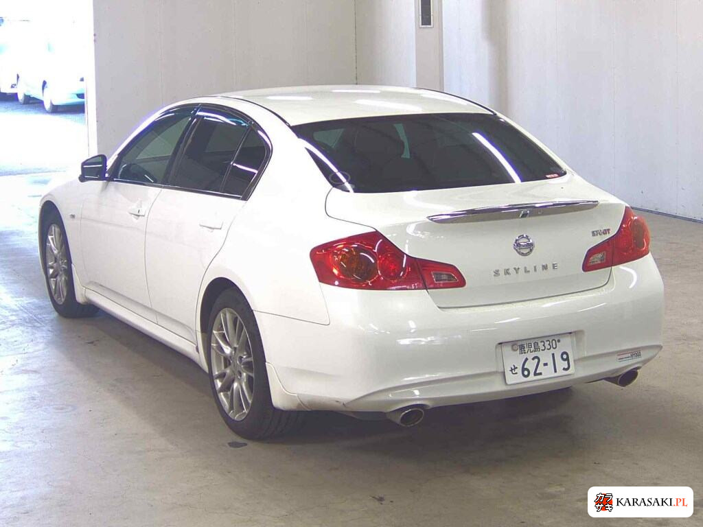 Nissan Skyline 2012 z aukcji japońskiej