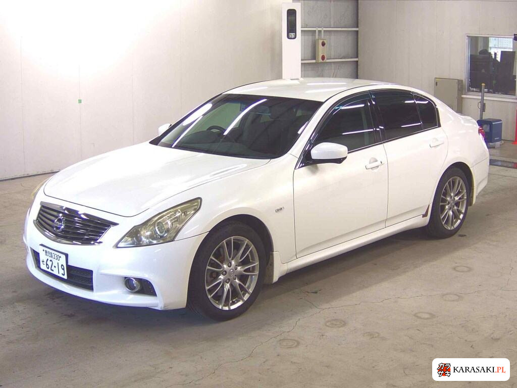Nissan Skyline 2012 z aukcji japońskiej