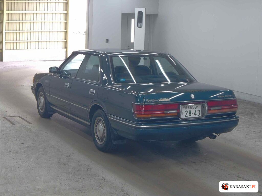 Toyota Crown 1988 z aukcji japońskiej