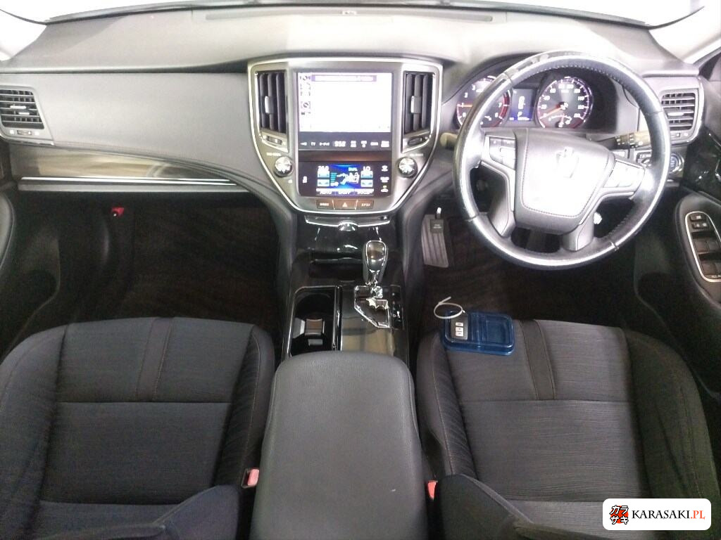 Toyota Crown 2013 z aukcji japońskiej