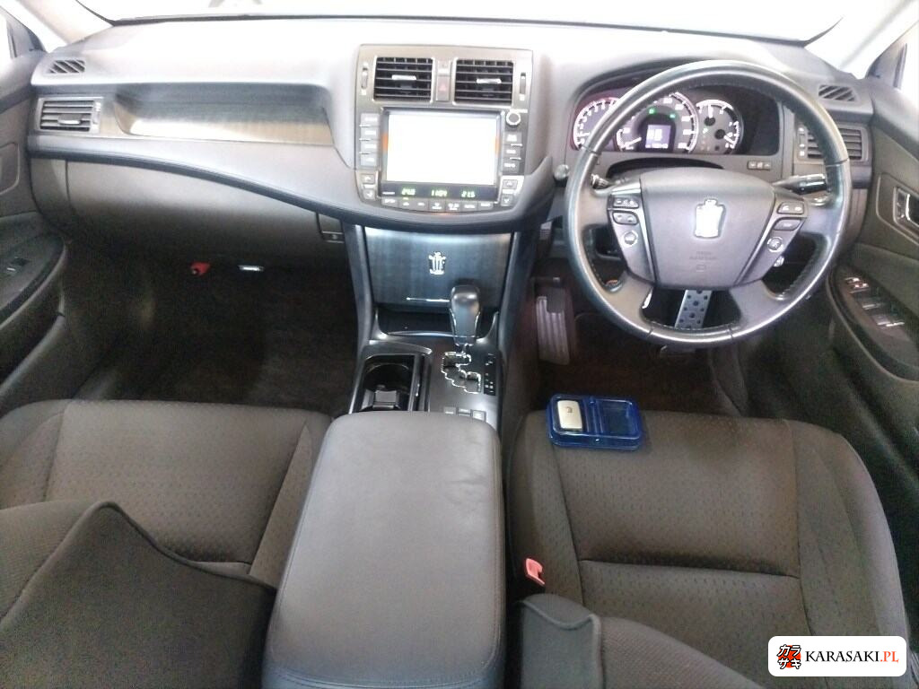 Toyota Crown 2009 z aukcji japońskiej