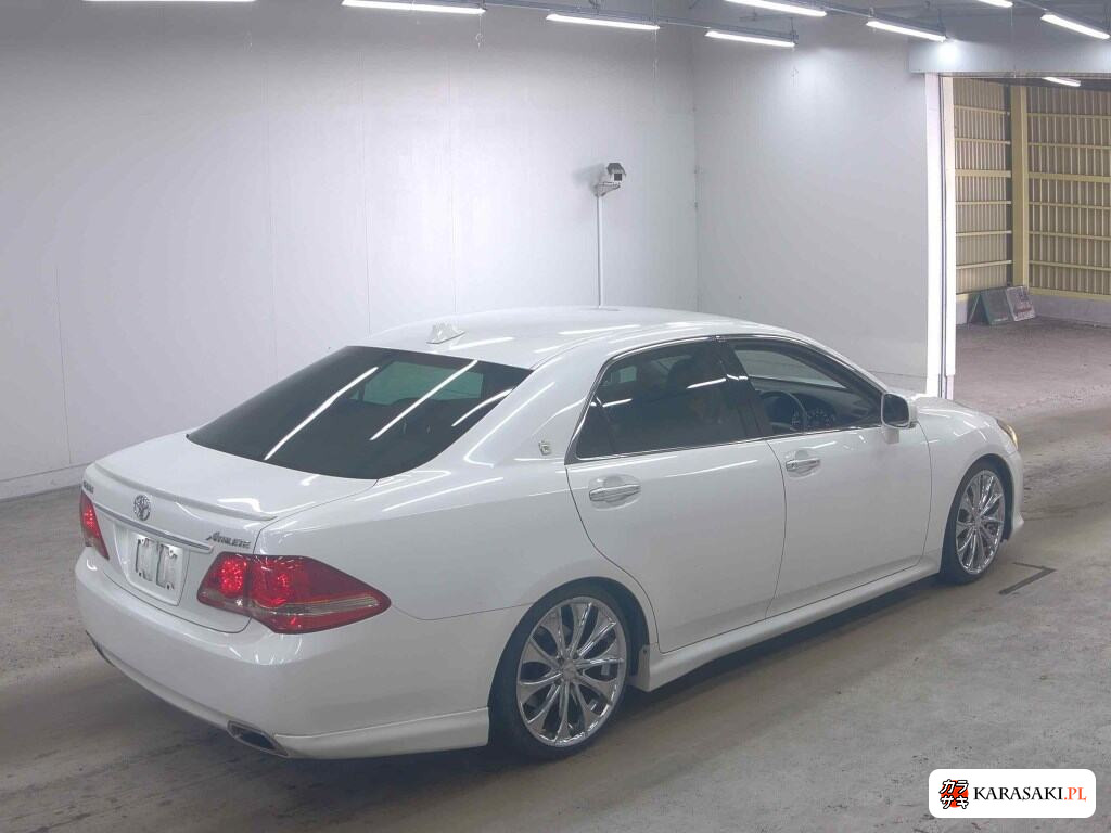 Toyota Crown 2009 z aukcji japońskiej