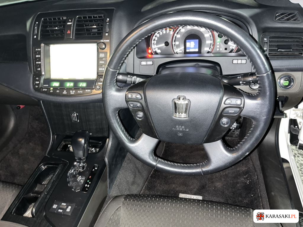Toyota Crown 2009 z aukcji japońskiej