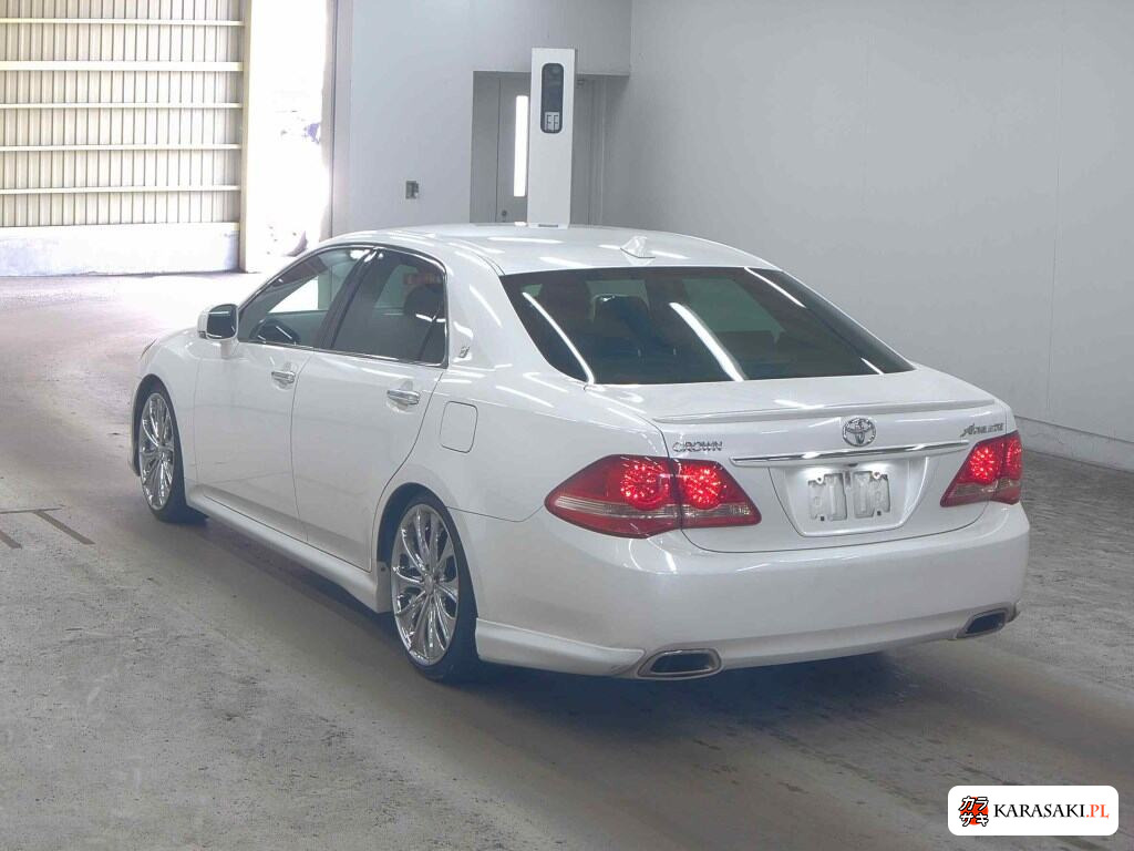 Toyota Crown 2009 z aukcji japońskiej