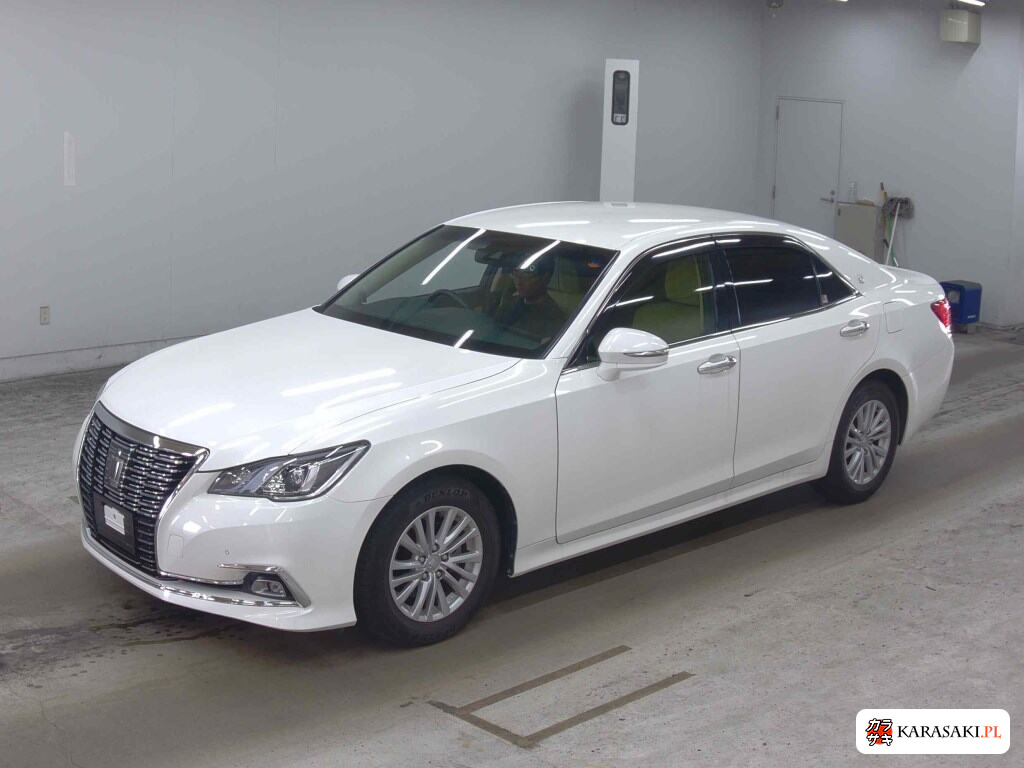 Toyota Crown 2017 z aukcji japońskiej