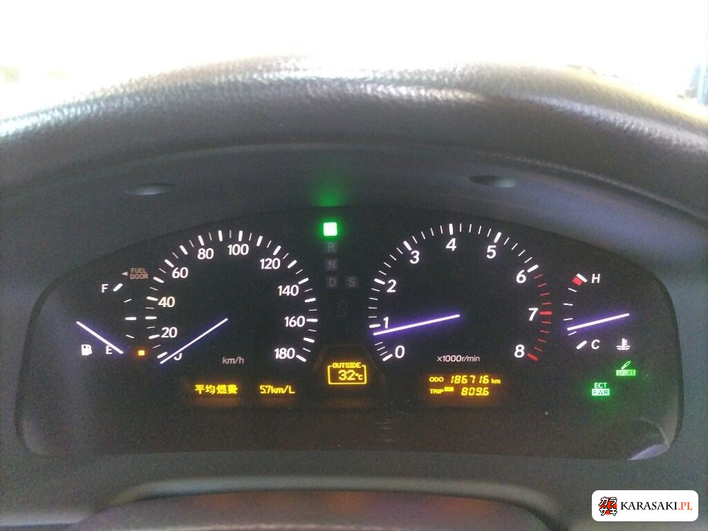 Toyota Celsior 2004 z aukcji japońskiej