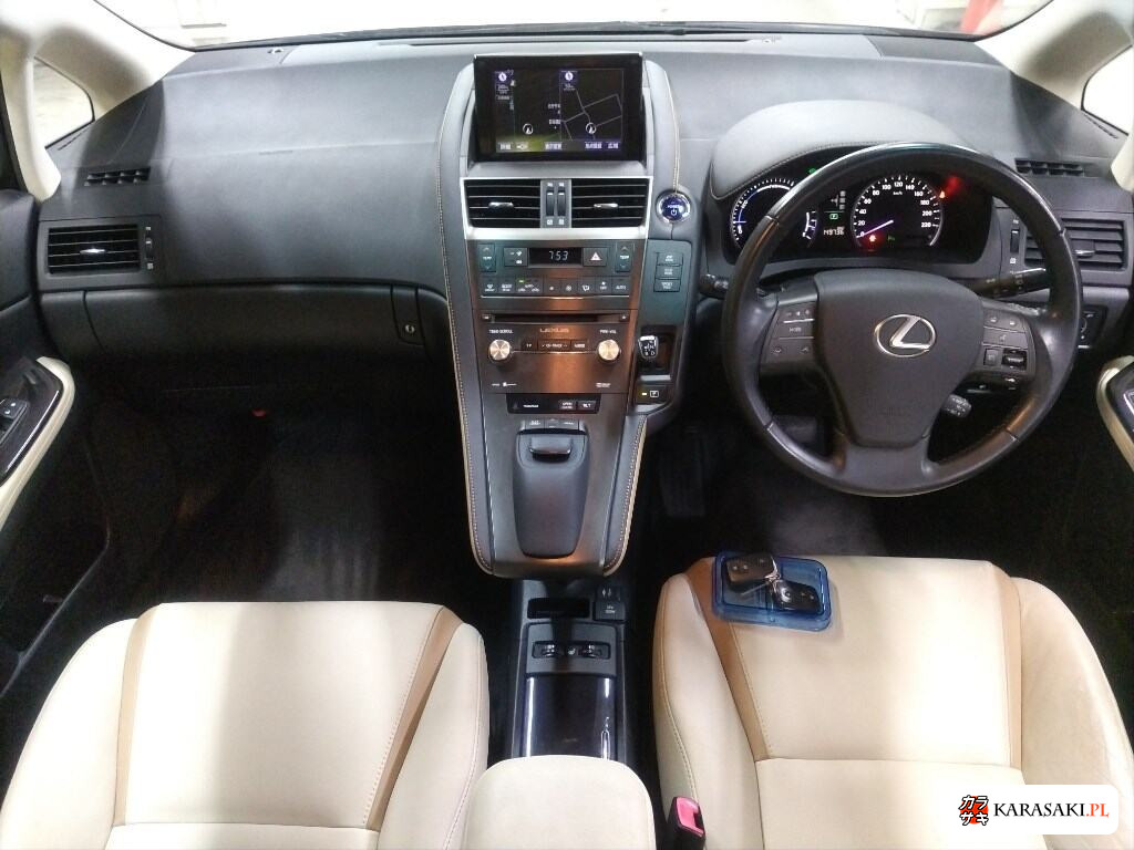 Lexus HS 2014 z aukcji japońskiej