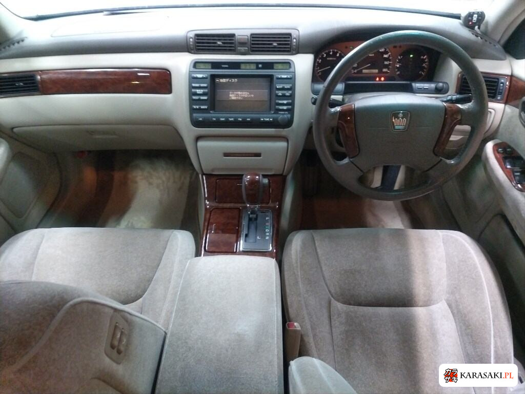 Toyota Crown 2001 z aukcji japońskiej