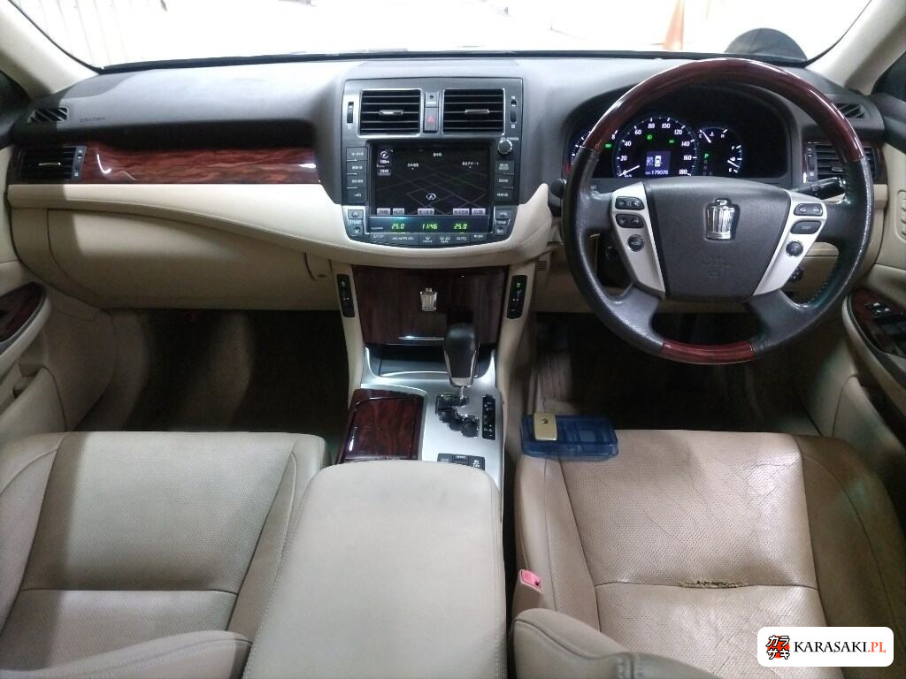 Toyota Crown 2012 z aukcji japońskiej