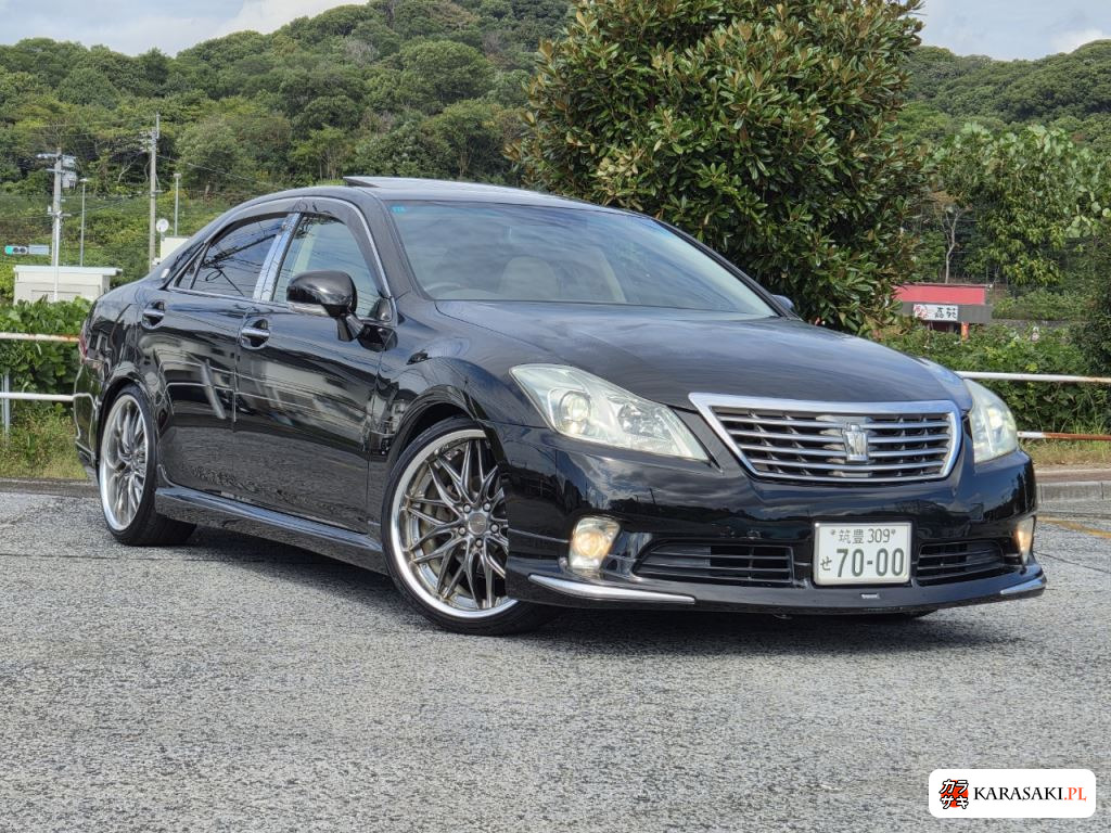 Toyota Crown 2012 z aukcji japońskiej