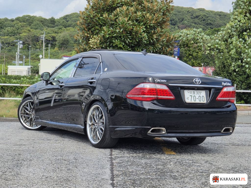 Toyota Crown 2012 z aukcji japońskiej