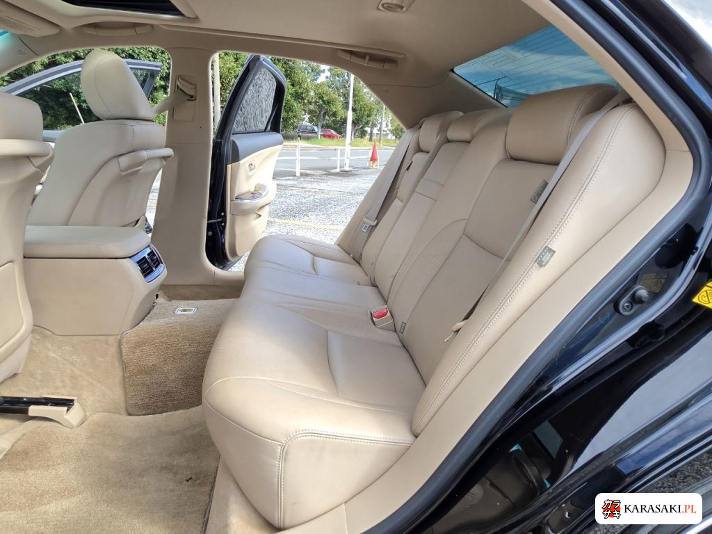Toyota Crown 2012 z aukcji japońskiej