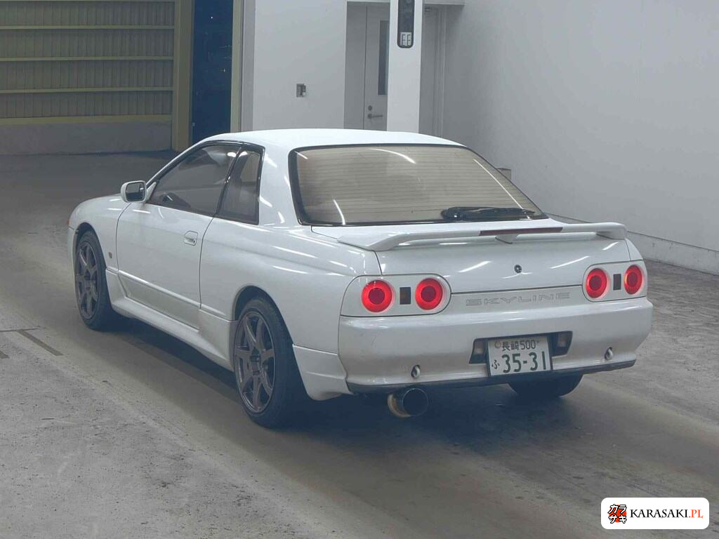 Nissan Skyline 1992 z aukcji japońskiej