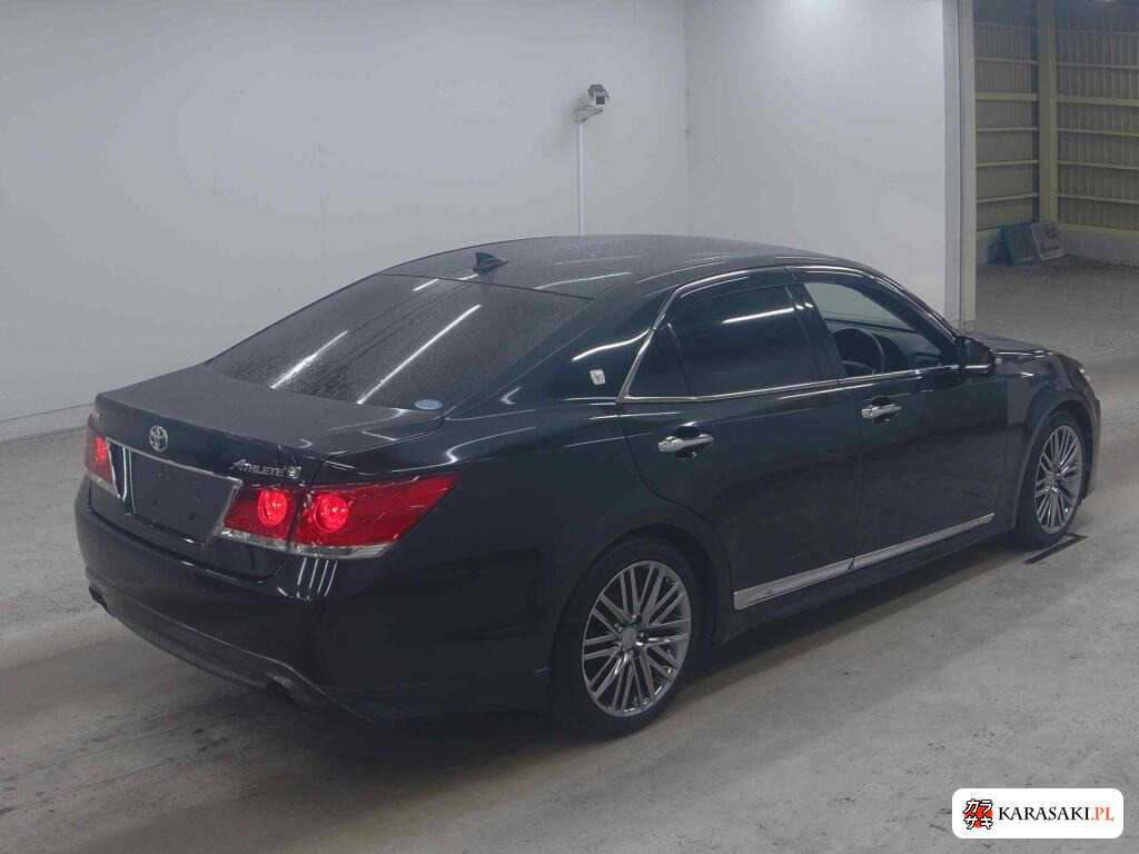 Toyota Crown 2013 z aukcji japońskiej