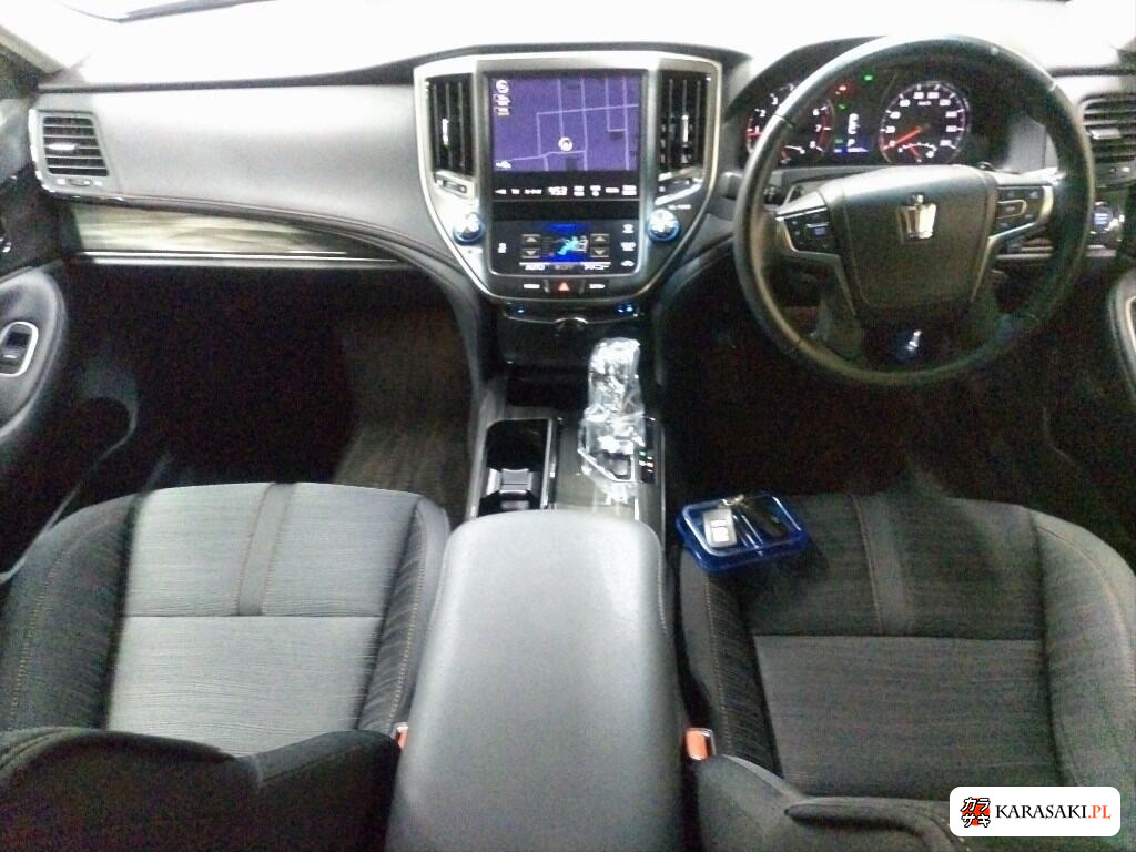 Toyota Crown 2013 z aukcji japońskiej