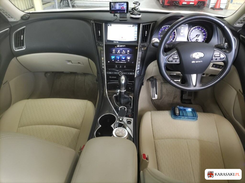 Nissan Skyline 2014 z aukcji japońskiej
