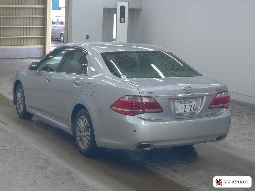 Toyota Crown 2010 z aukcji japońskiej