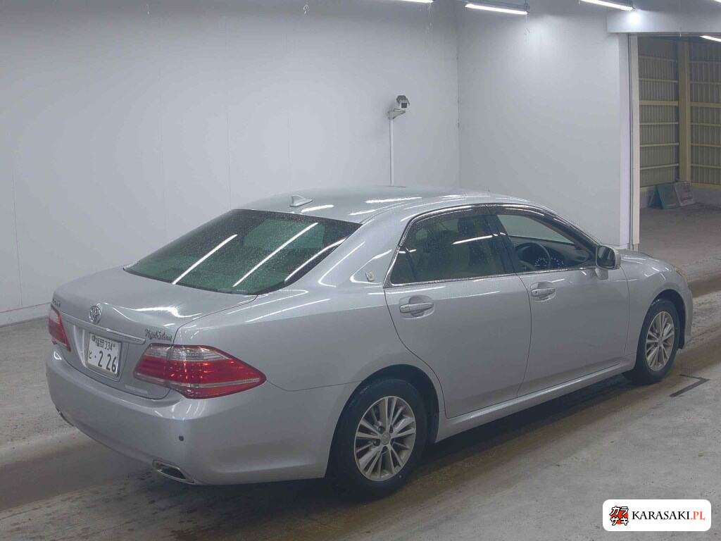 Toyota Crown 2010 z aukcji japońskiej