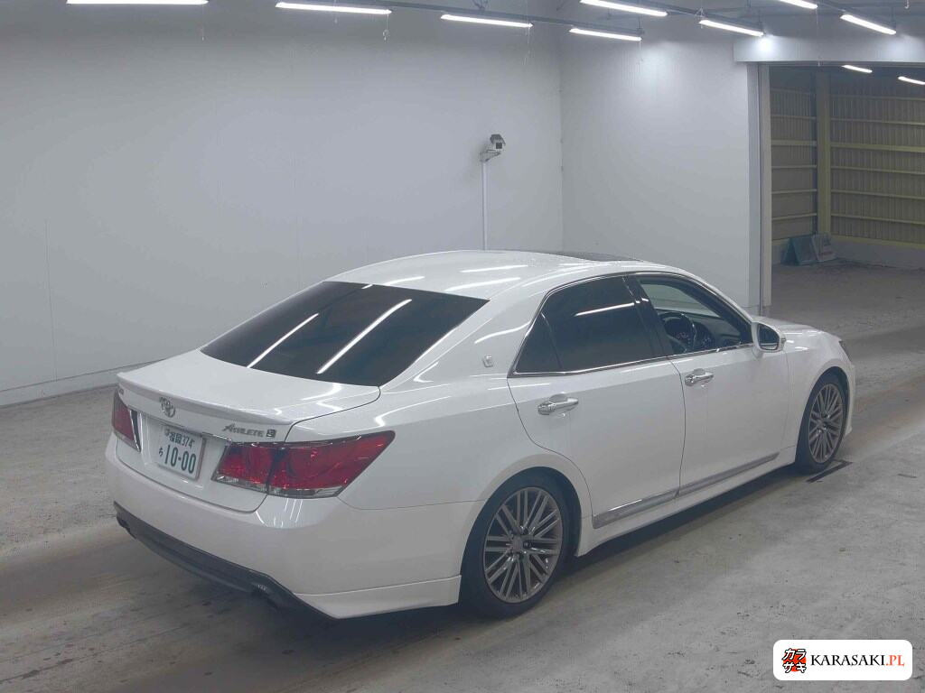 Toyota Crown 2013 z aukcji japońskiej