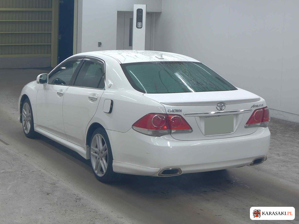 Toyota Crown 2010 z aukcji japońskiej