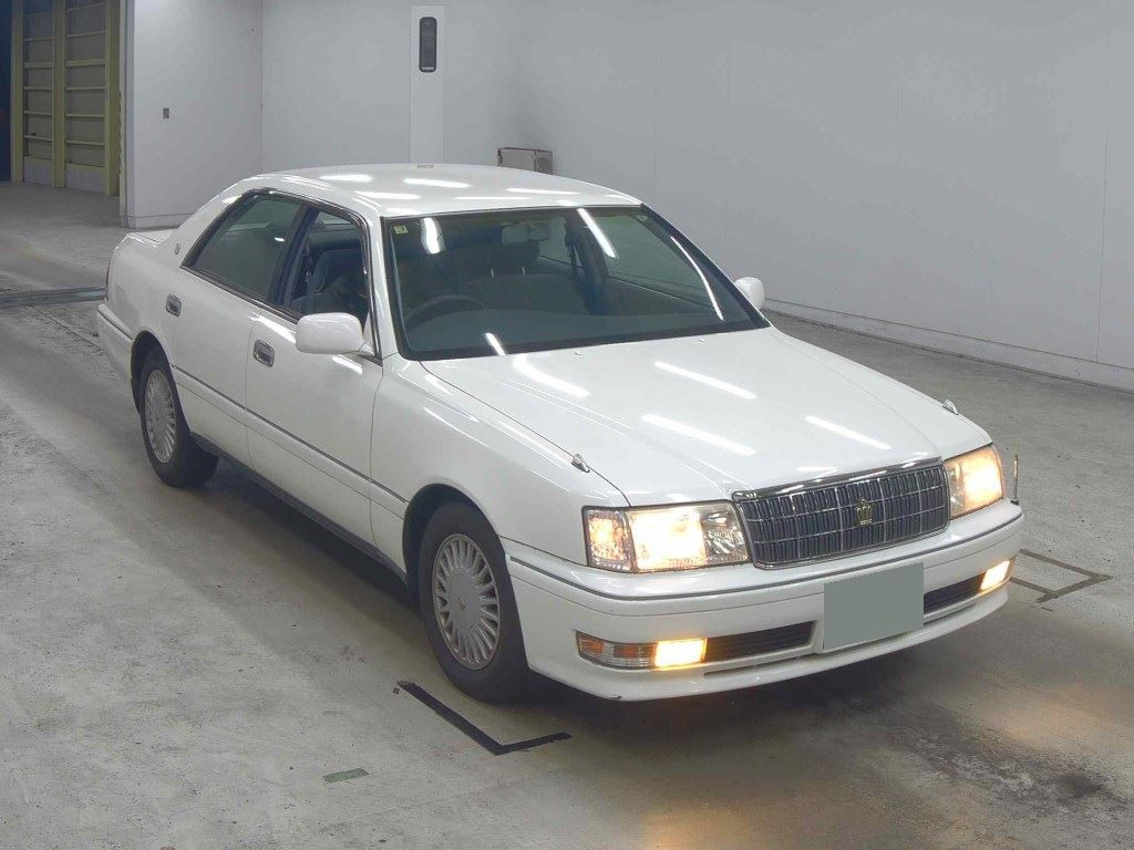 Toyota Crown 1998 z aukcji japońskiej