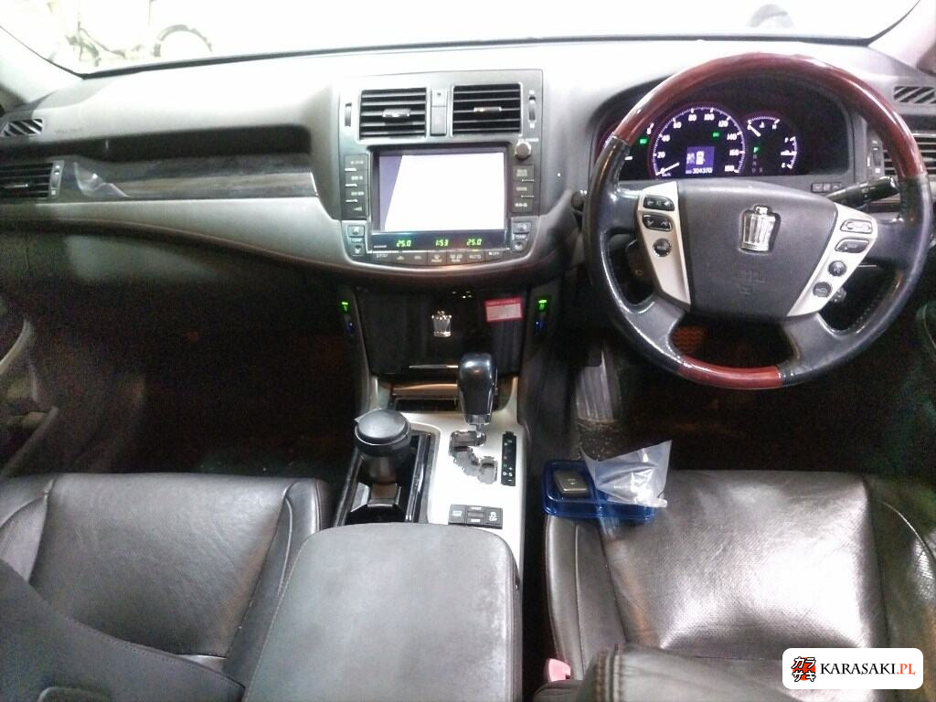 Toyota Crown 2012 z aukcji japońskiej