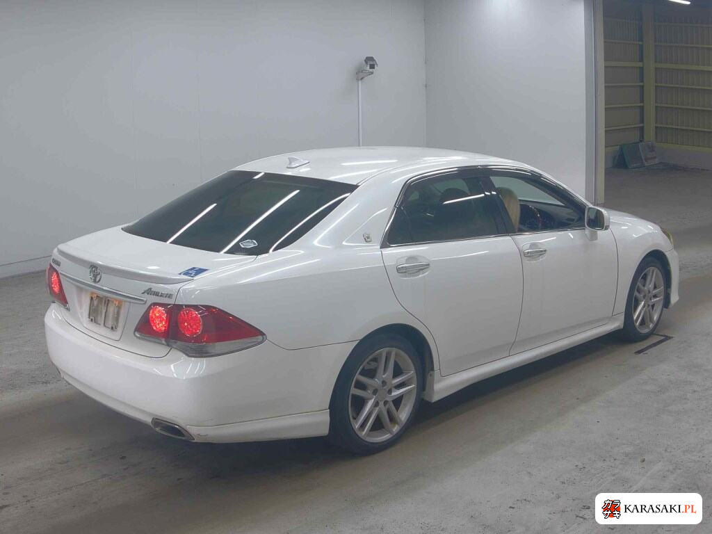 Toyota Crown 2012 z aukcji japońskiej
