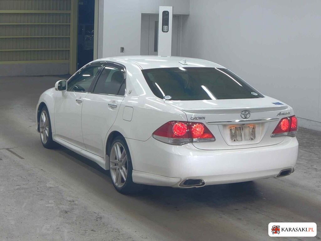 Toyota Crown 2012 z aukcji japońskiej