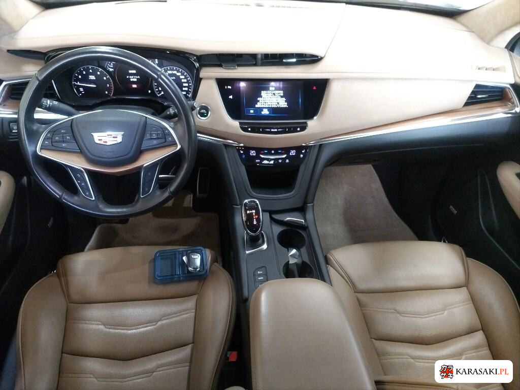 Cadillac XT5 Crossover 2017 z aukcji japońskiej