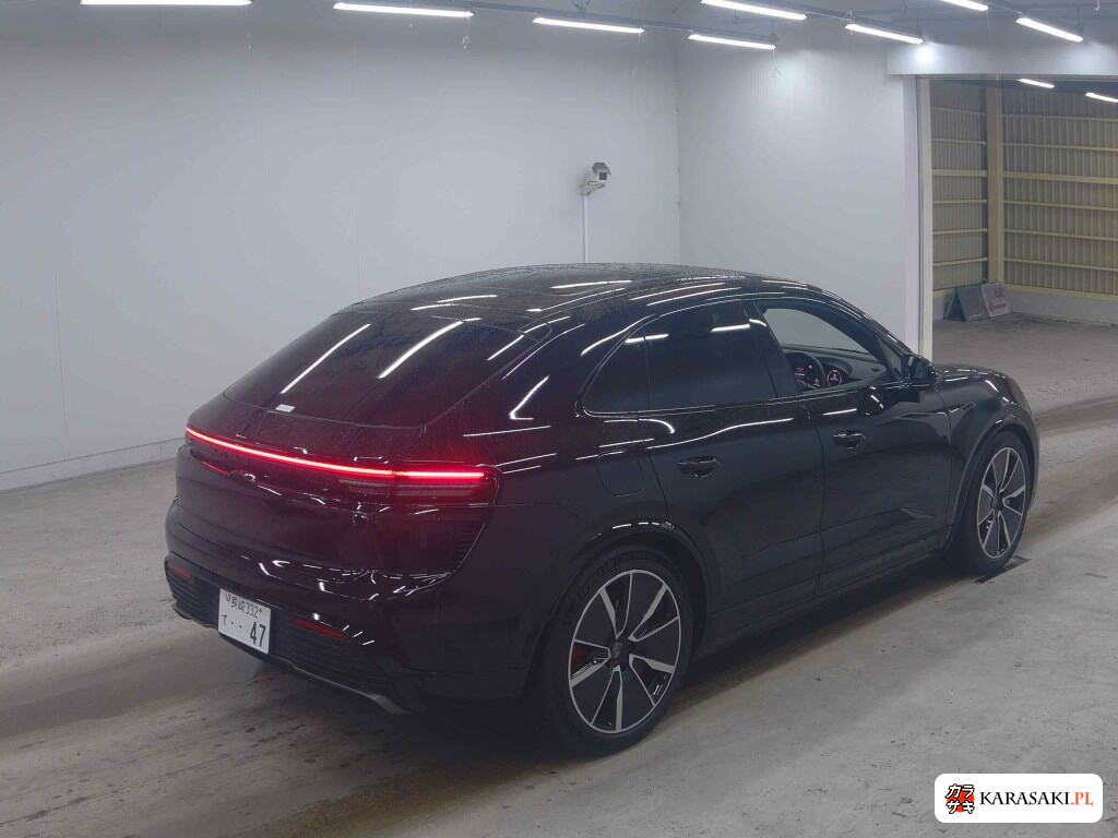 Porsche Macan 2025 z aukcji japońskiej