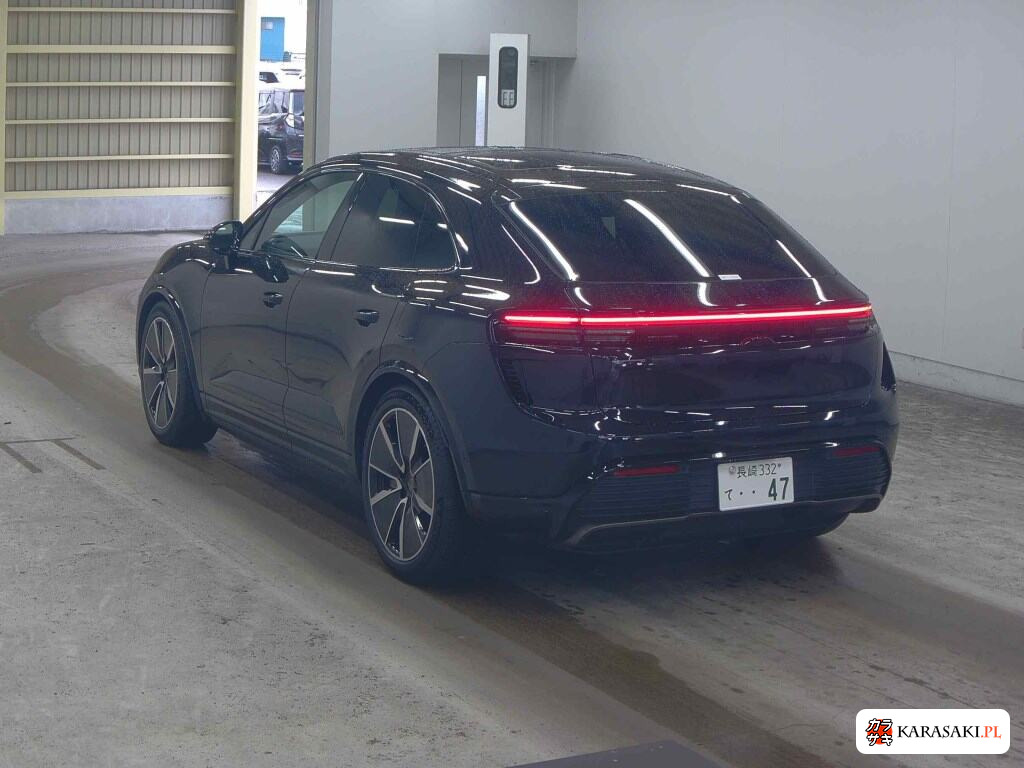 Porsche Macan 2025 z aukcji japońskiej