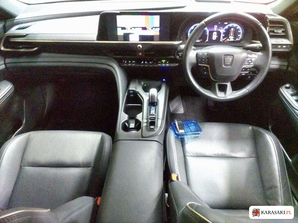 Toyota Crown Crossover 2023 z aukcji japońskiej