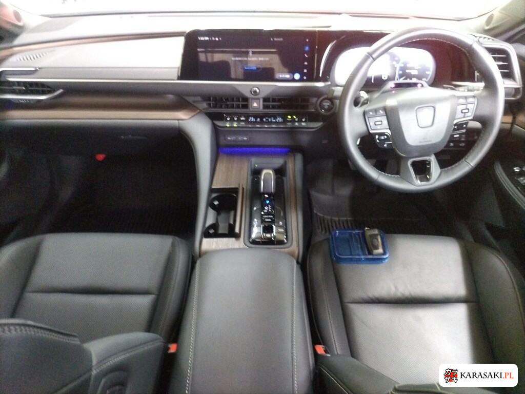 Toyota Crown 2024 z aukcji japońskiej