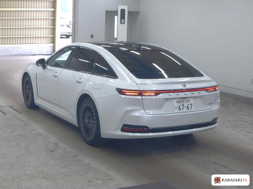 Toyota Crown 2024 z aukcji japońskiej