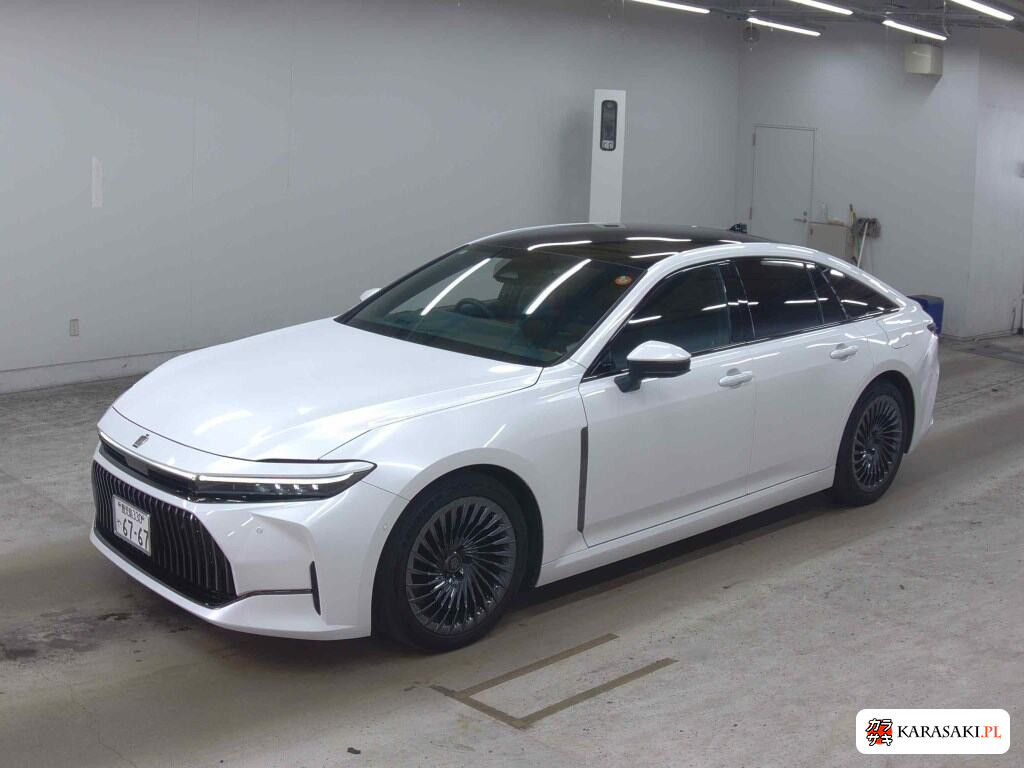 Toyota Crown 2024 z aukcji japońskiej