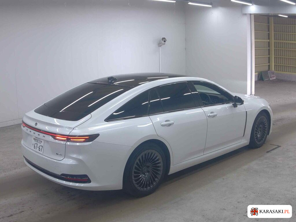 Toyota Crown 2024 z aukcji japońskiej