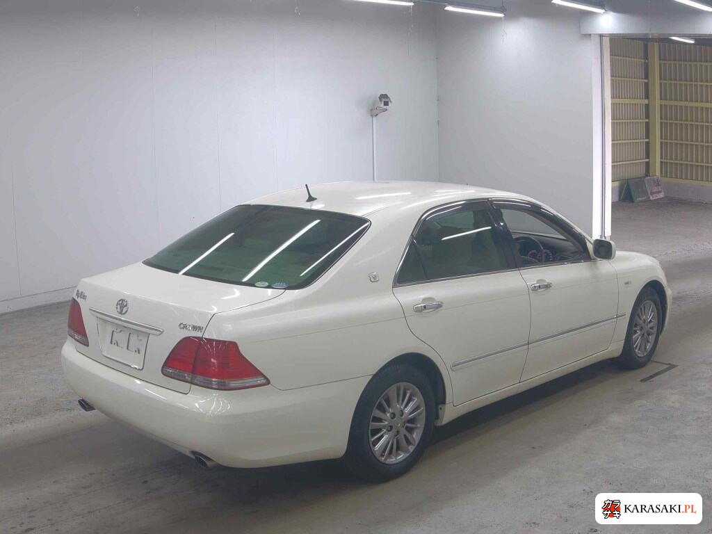 Toyota Crown 2005 z aukcji japońskiej