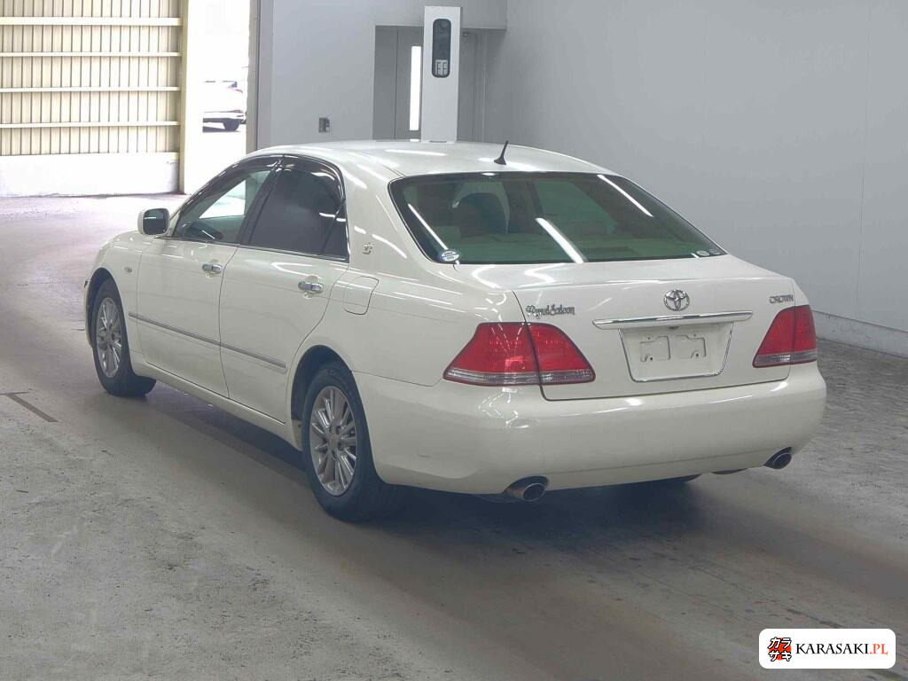 Toyota Crown 2005 z aukcji japońskiej