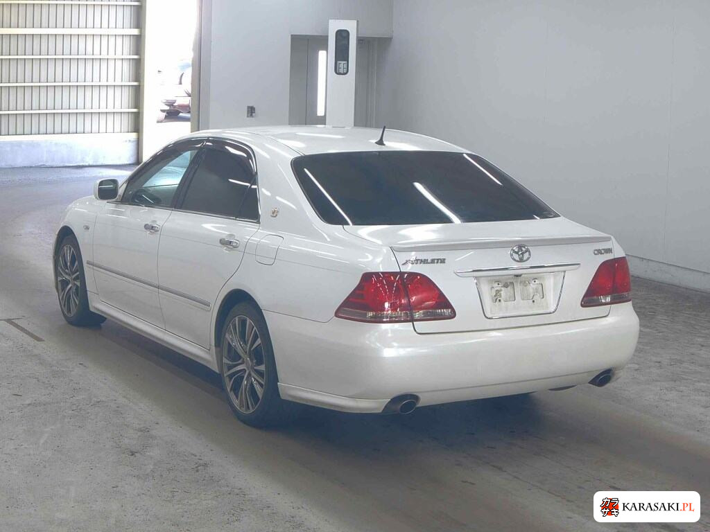 Toyota Crown 2005 z aukcji japońskiej