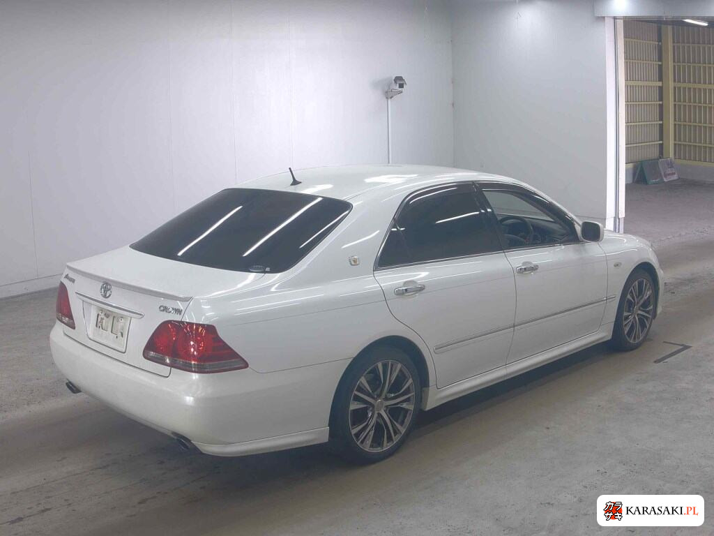 Toyota Crown 2005 z aukcji japońskiej