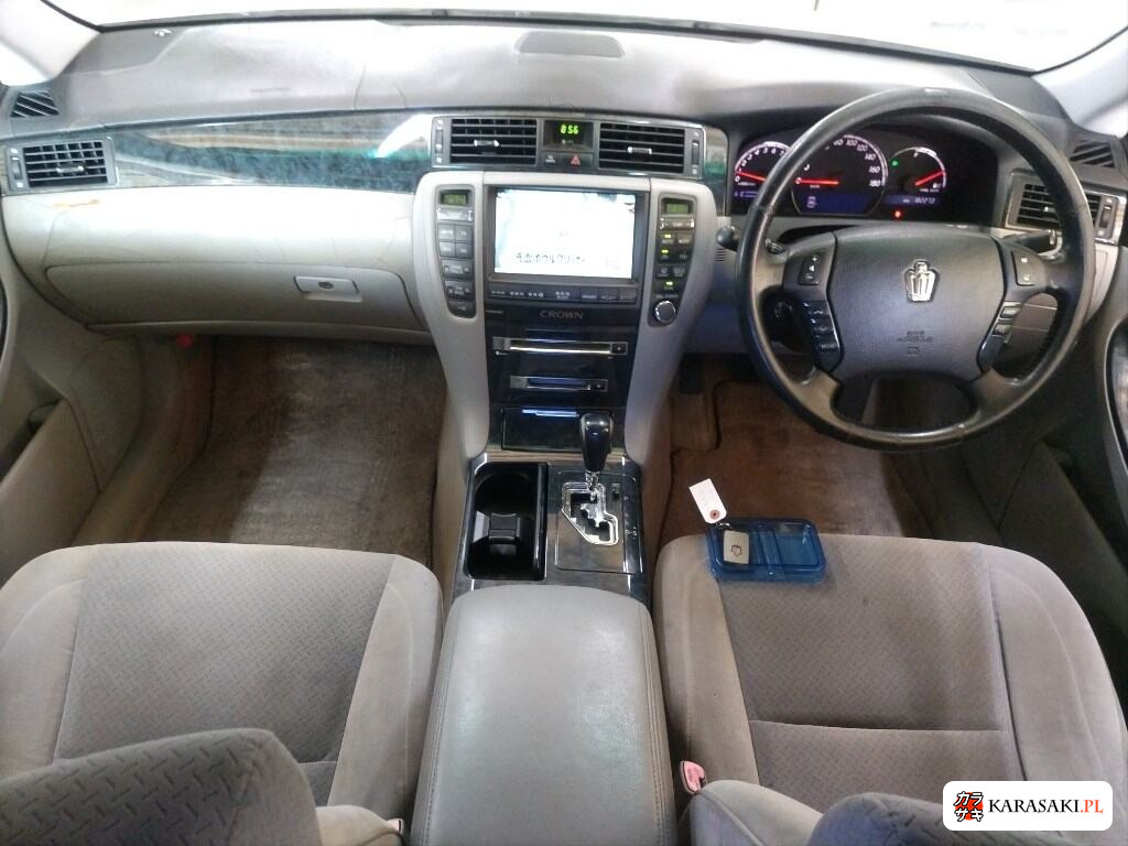 Toyota Crown 2005 z aukcji japońskiej