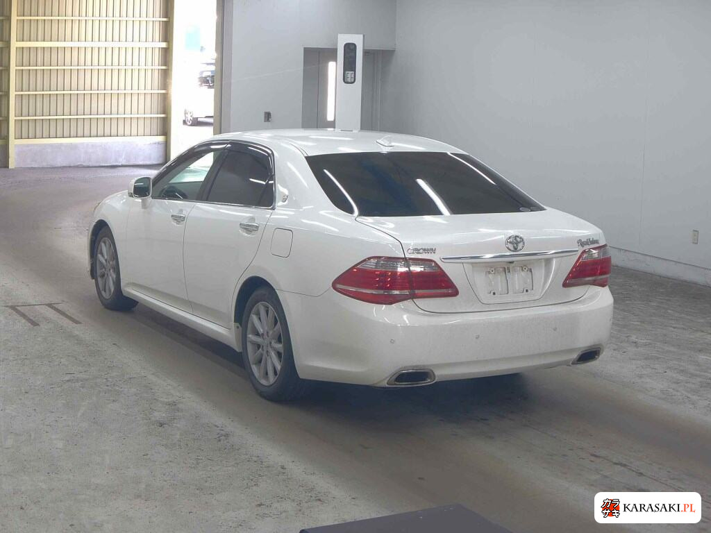 Toyota Crown 2011 z aukcji japońskiej