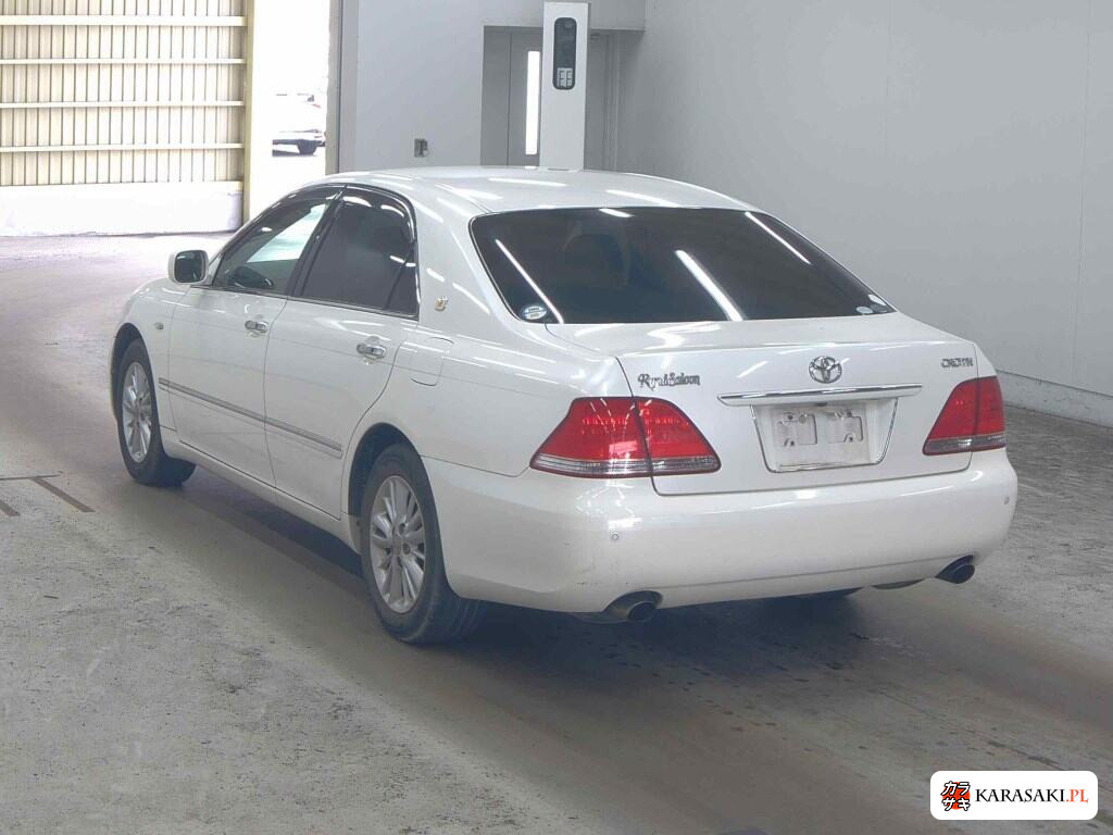 Toyota Crown 2004 z aukcji japońskiej